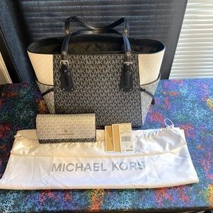 Michael Kors Metallic Voyager tote with matching wallet